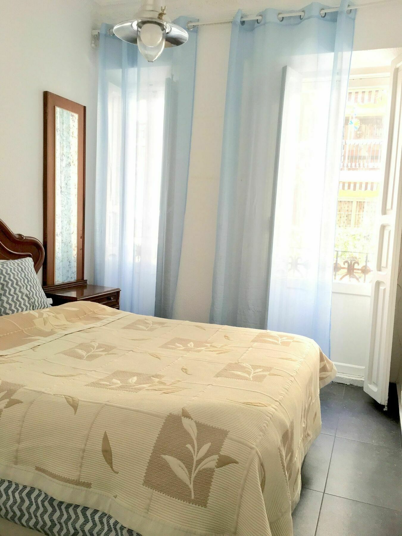 Oyo Ruzafa Guesthouse Valencia Eksteriør bilde