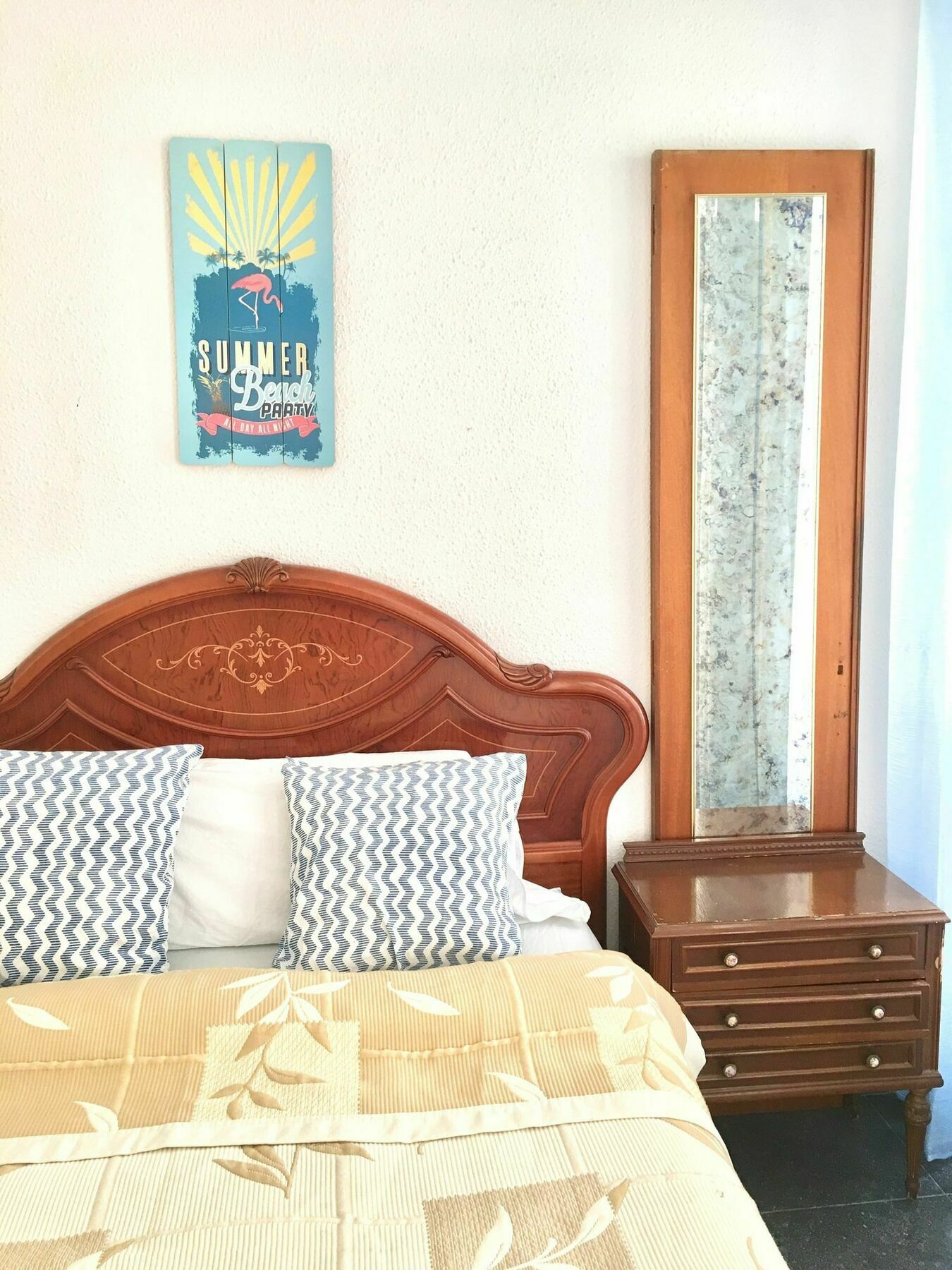 Oyo Ruzafa Guesthouse Valencia Eksteriør bilde